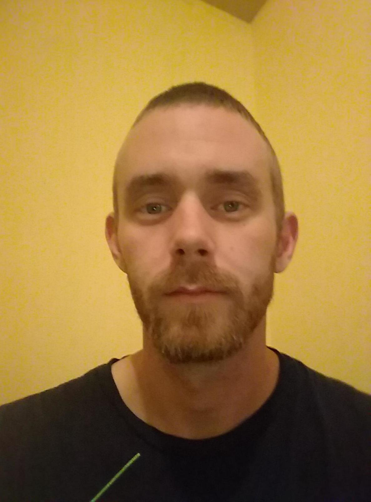 Chris1989L