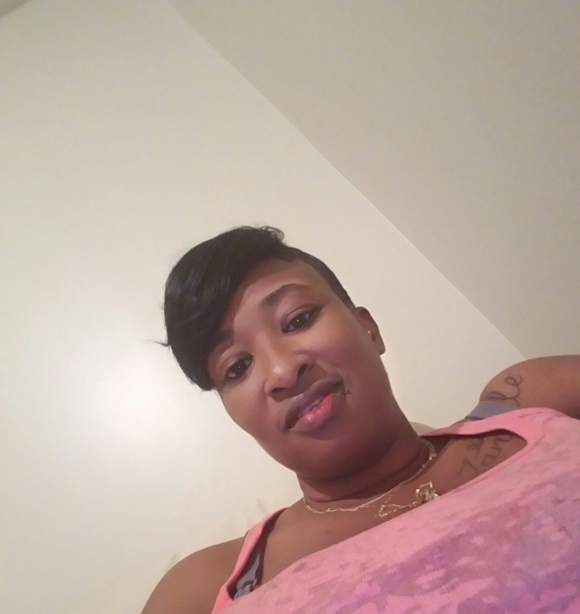 Sher_evabless